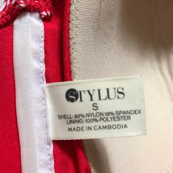 👙 Red and white padded bikini top - Picture 5 of 6